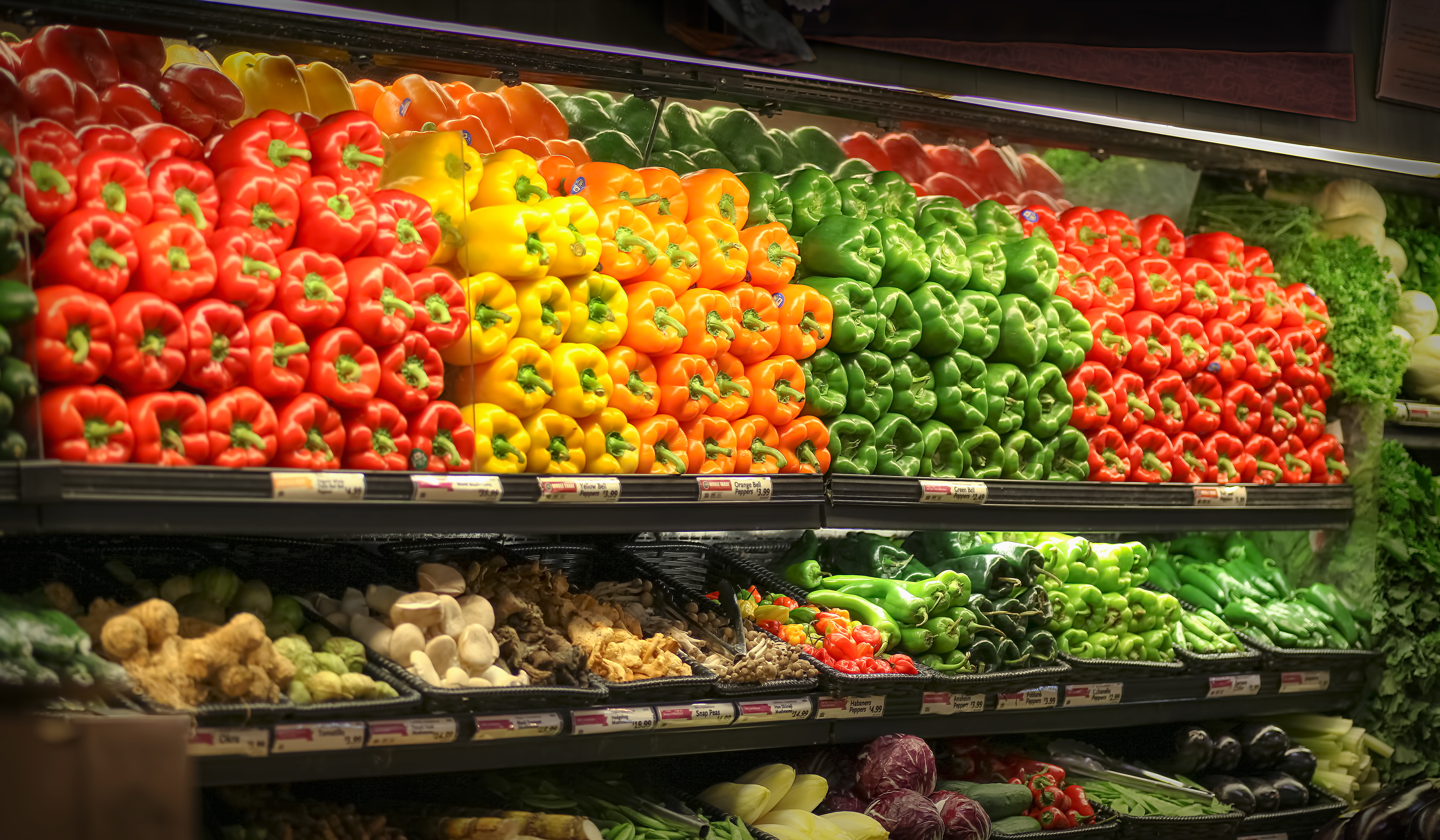 vegetables for sale in a supermarket - 7N3YFR5GPL