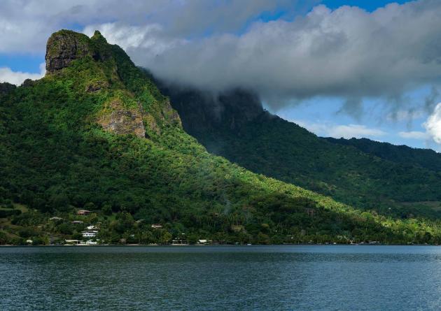 UCSB highlights coral reef research by Bren faculty and grad students at LTER station in Mo'orea