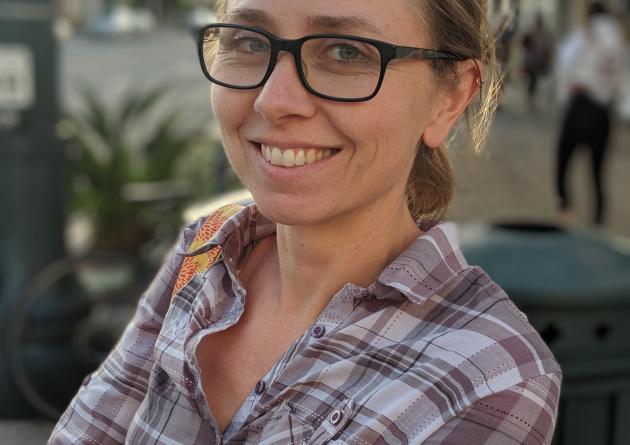 Headshot of Julia Stewart Lowndes