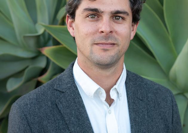 Headshot of Juan Carlos Villaseñor-Derbez