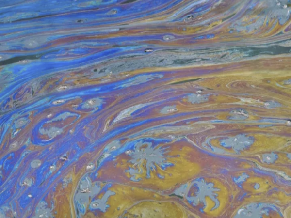 oil spill on water